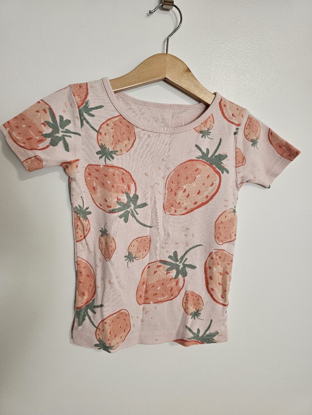 🧸4/20$ Carter's Strawberry Print Short Sleeve Tee Size 5T Girl
